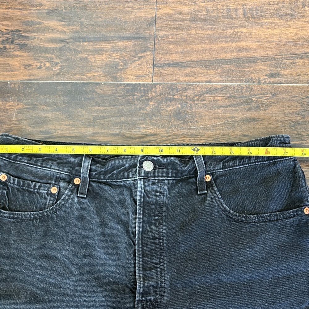 Levi's 501 Black High-Rise Denim Cutoff Shorts - Picture 10 of 11